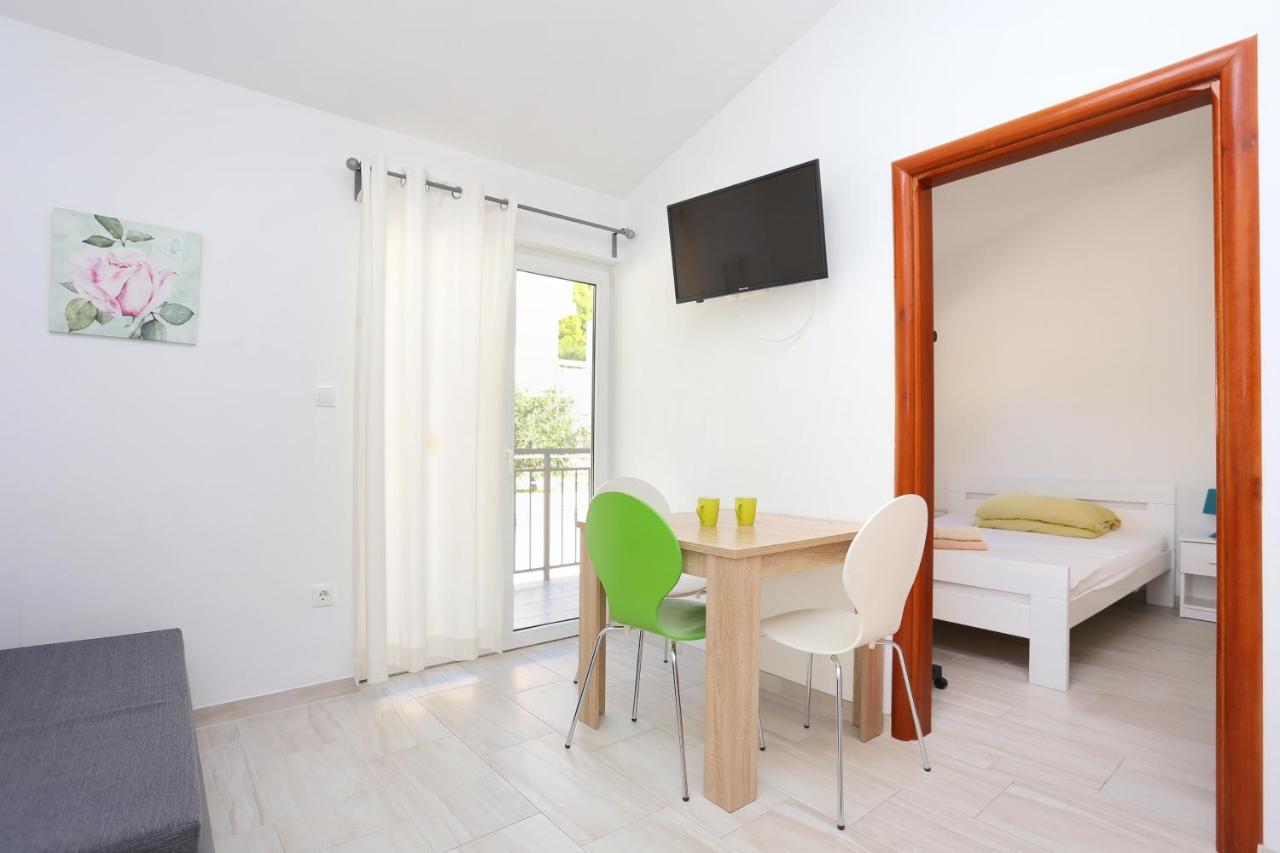 Apartments With A Parking Space Stanici, Omis - 17894 Exterior photo
