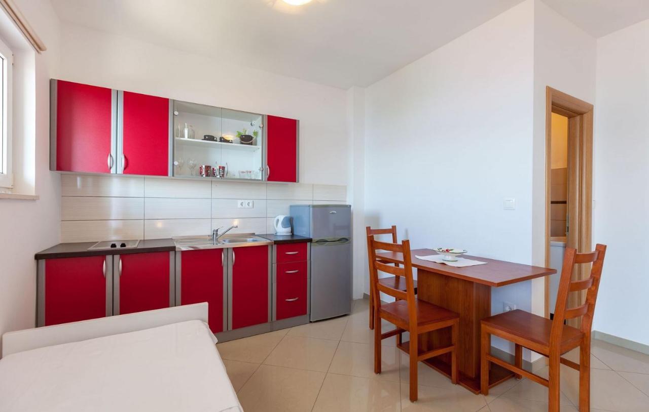 Apartments With A Parking Space Stanici, Omis - 17894 Exterior photo